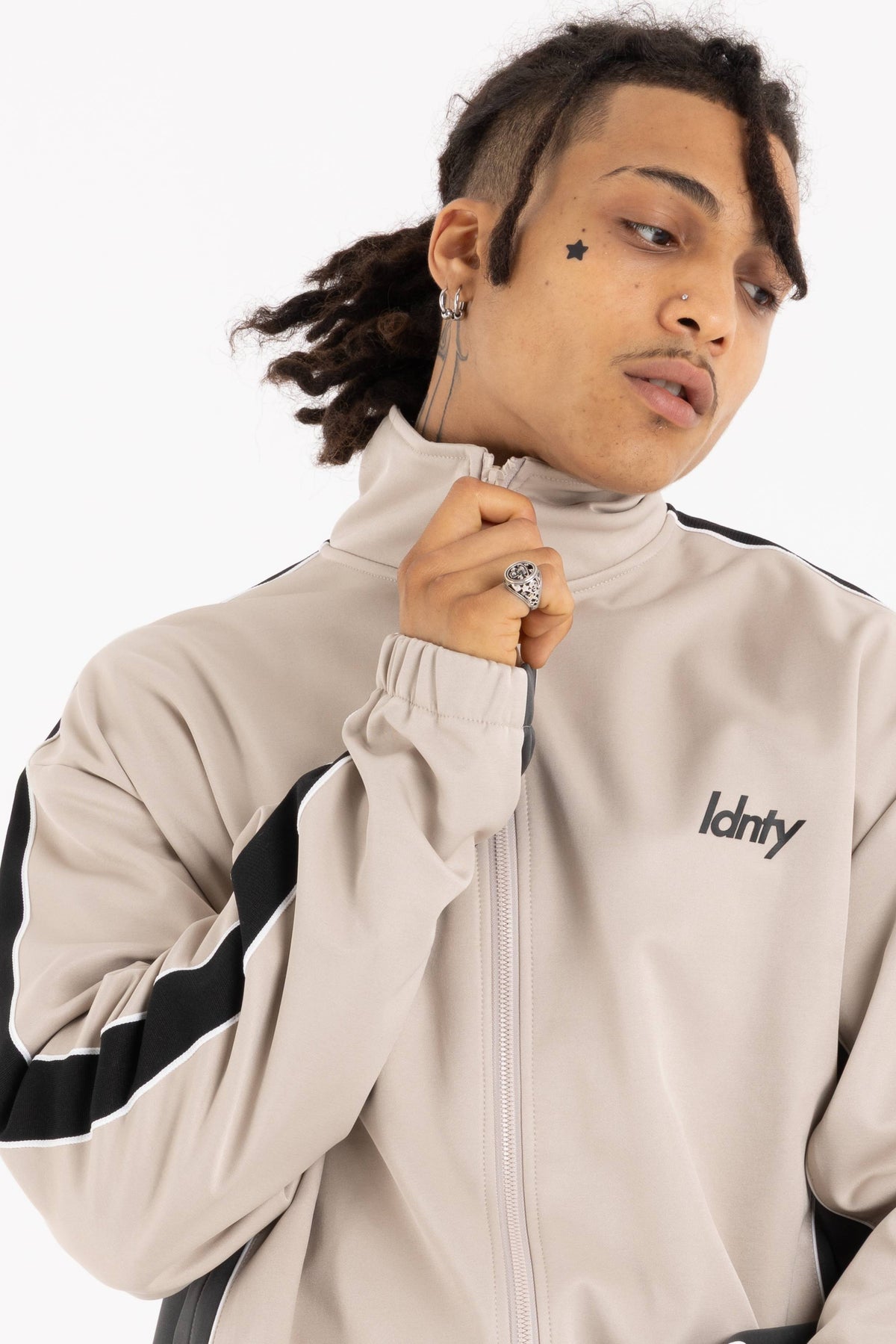 beige