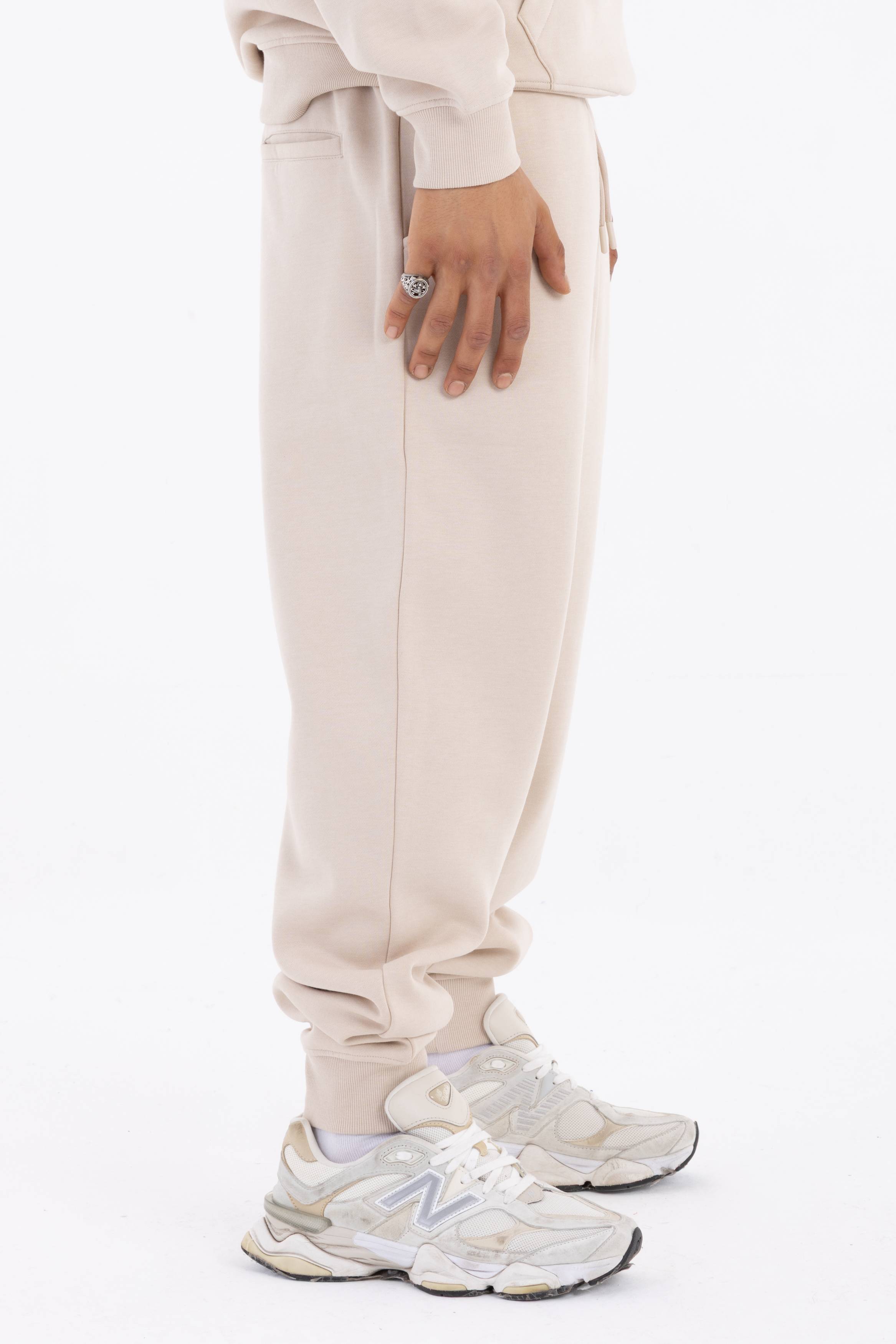 beige