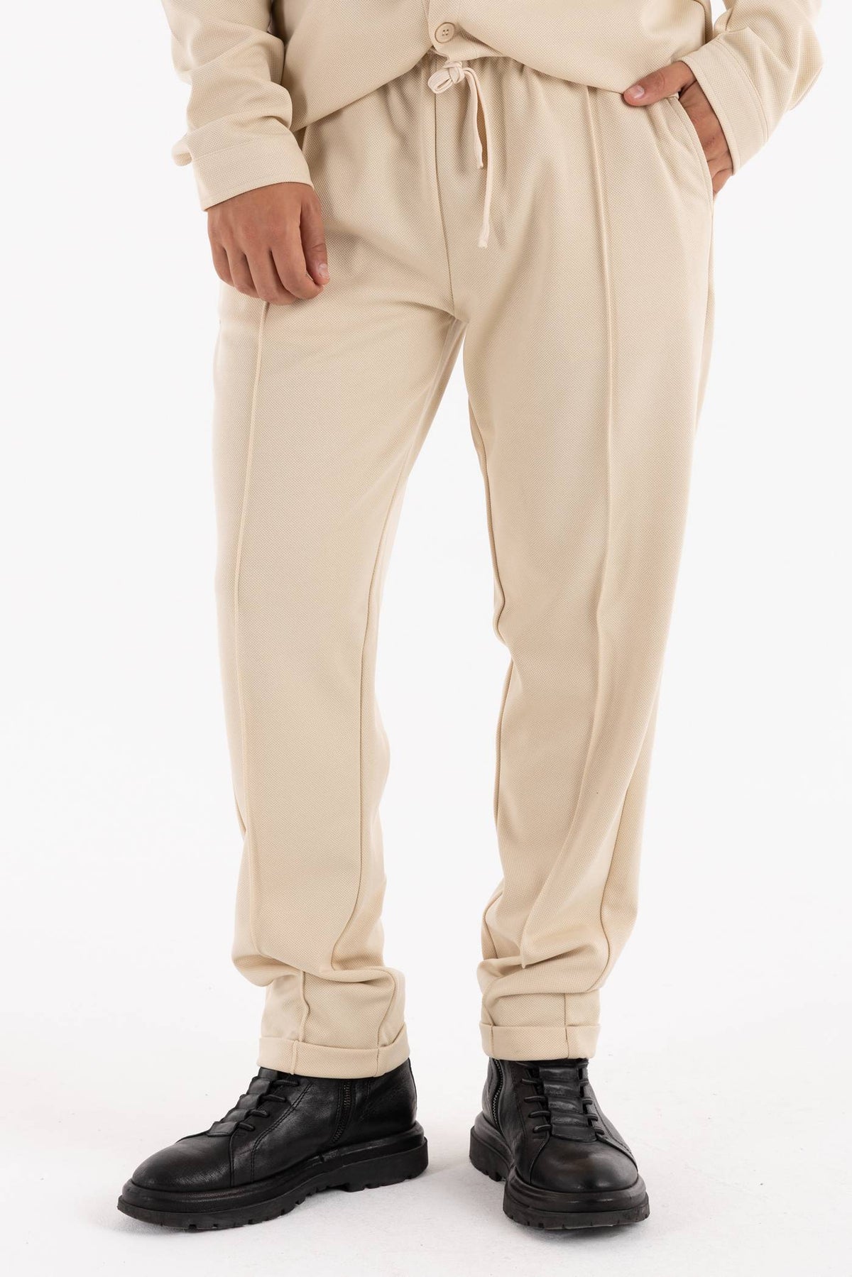 beige