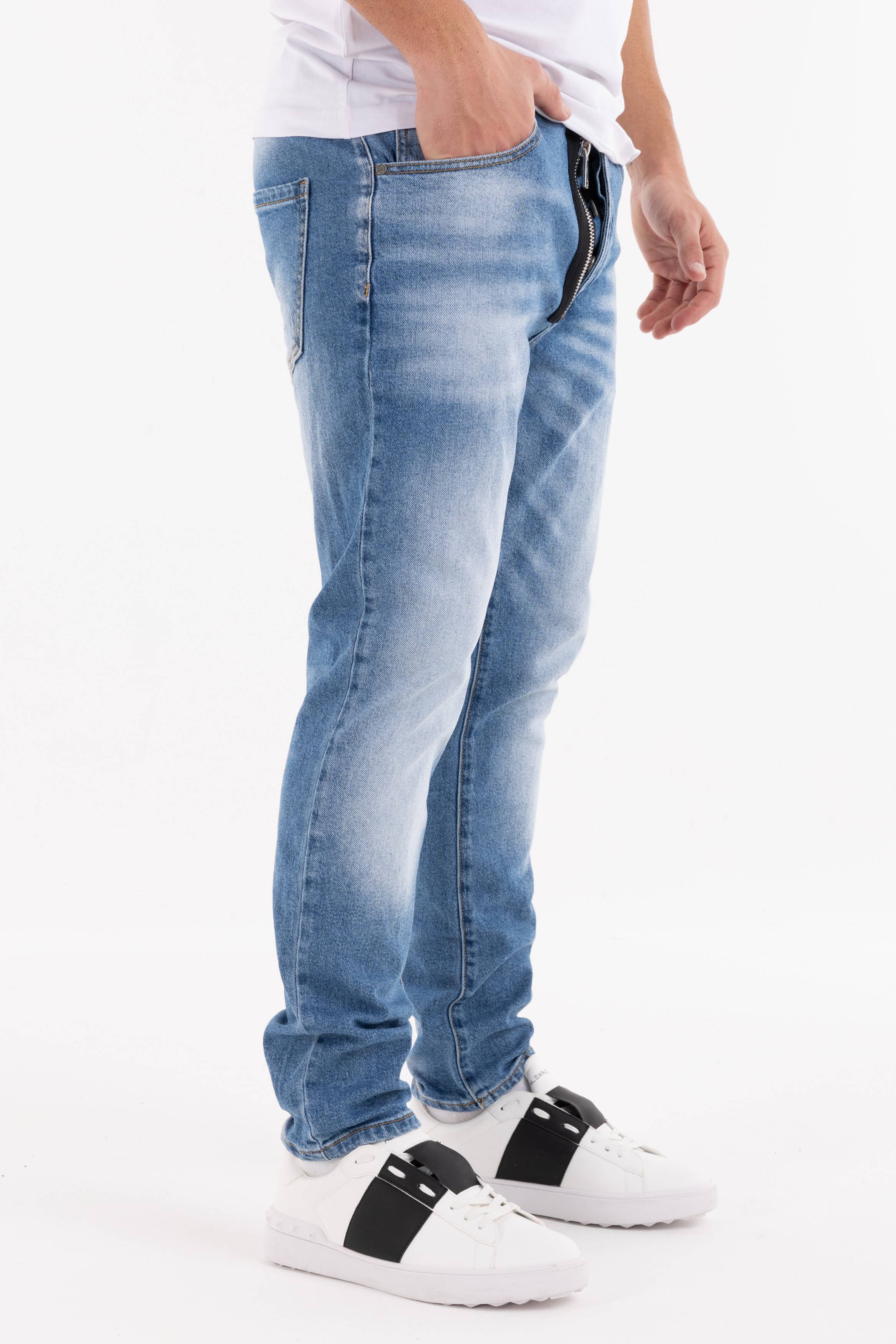 Immagine 2 per PRIPJE-AK0040